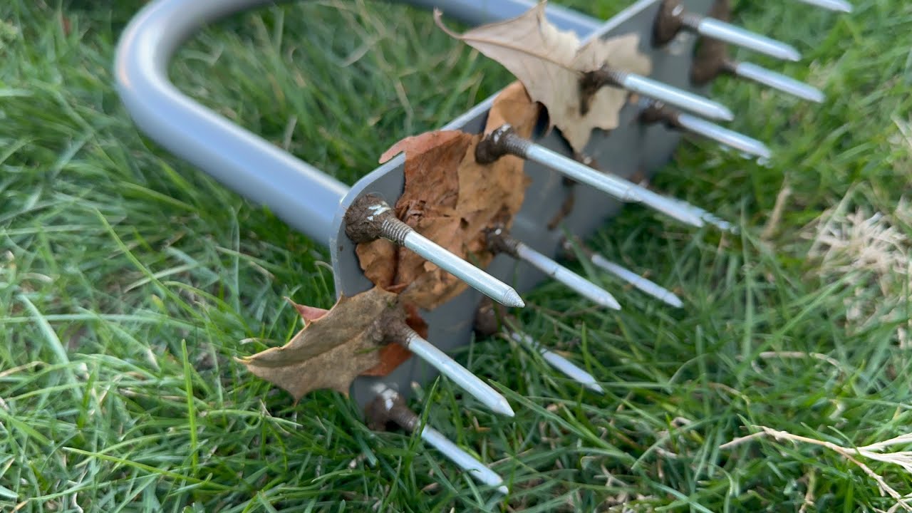 Walensee Lawn Aerator Spike Metal Manual Dethatching Soil Aerating Lawn with 15 Iron Spikes Review