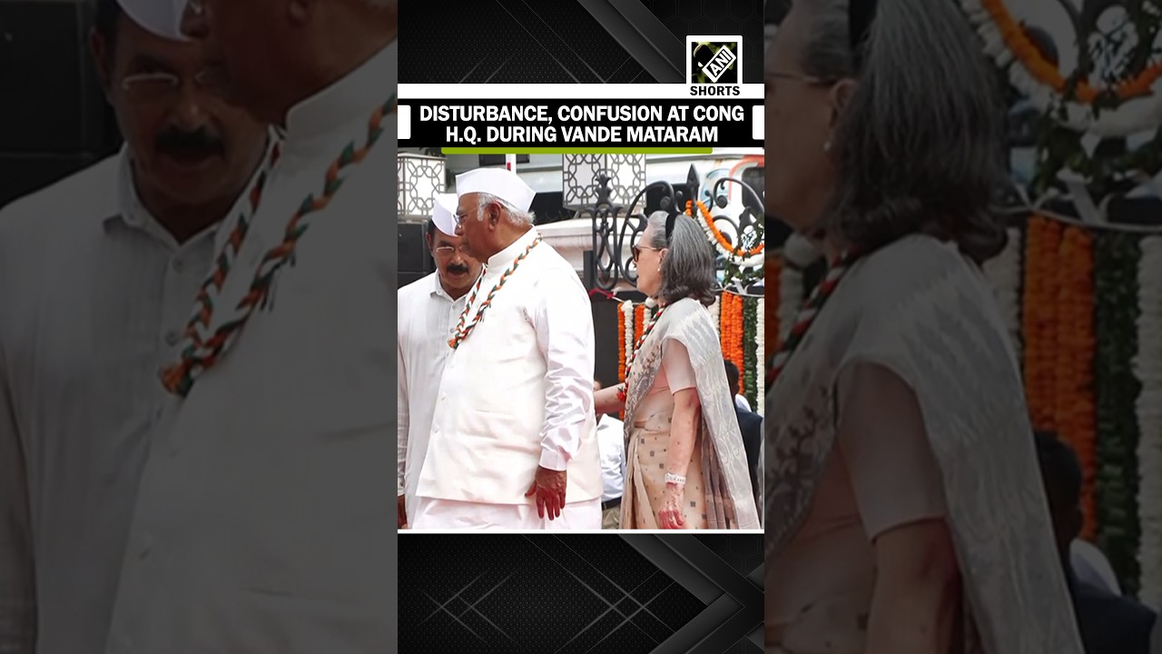 Disturbance, confusion at Congress HQ during Vande Mataram rendition at Independence day celebration