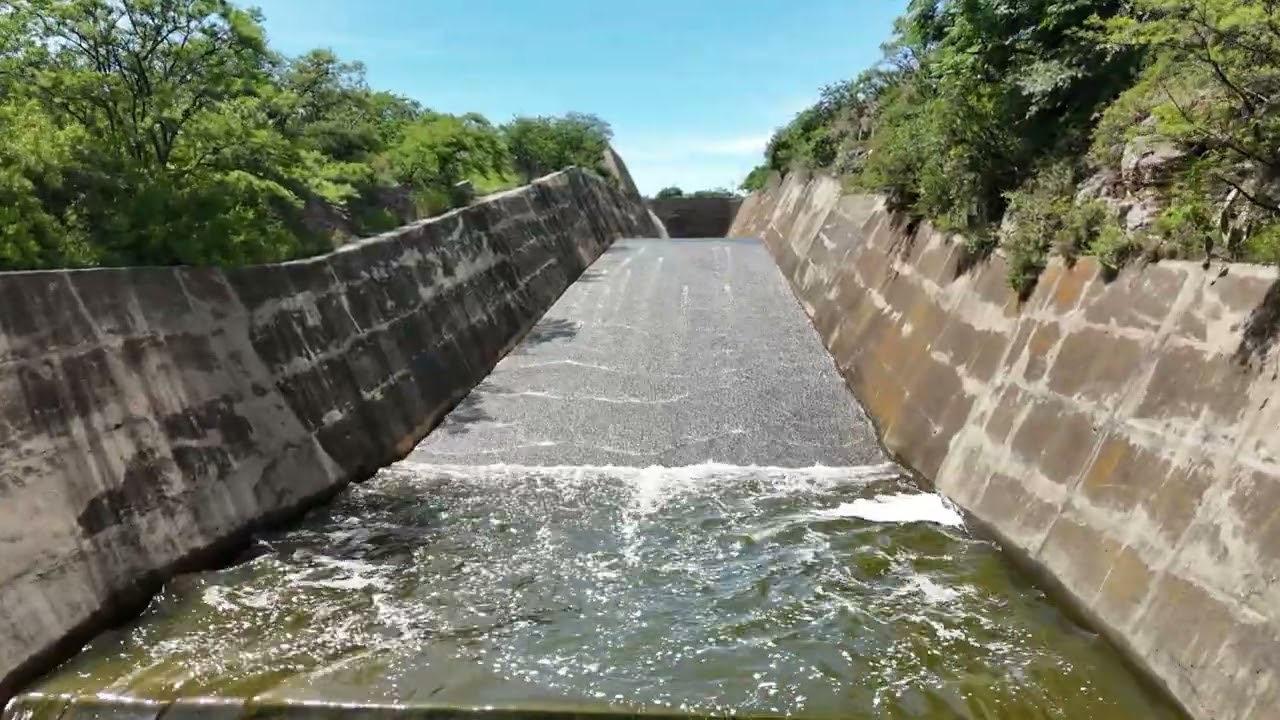 Vertedero de la presa La Sauceda, Lagos de Moreno, Jalisco. 26 Julio 2025