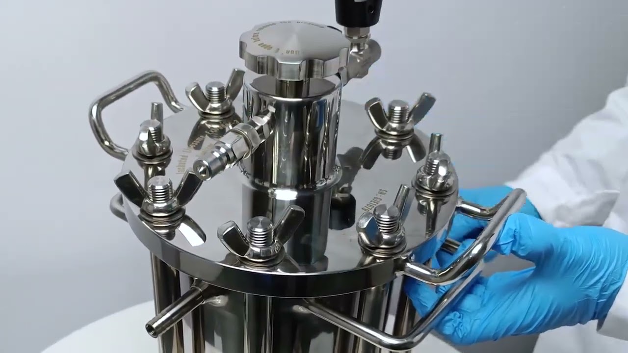 How to use Genizer jacketed liposome extruders for liposome preparation?