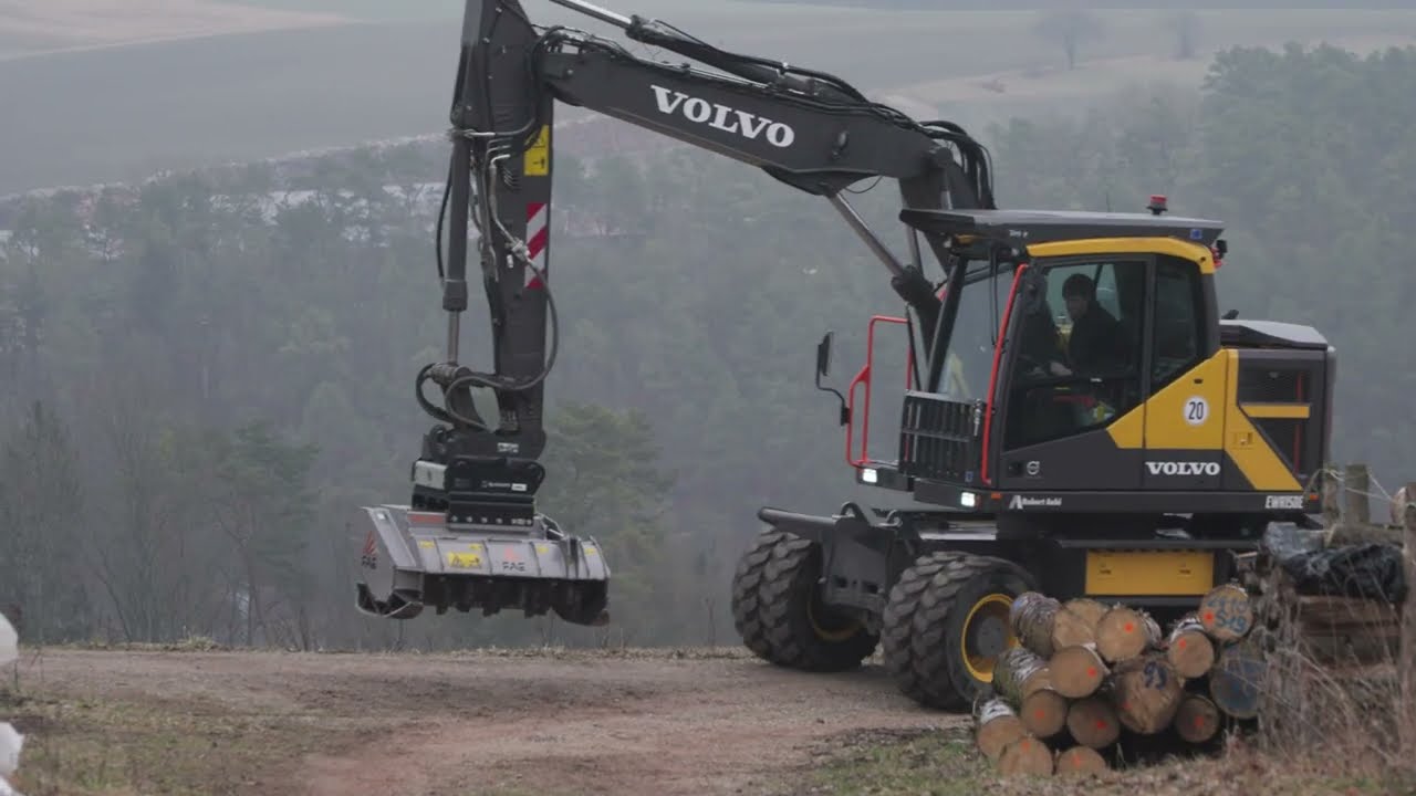 Forstmulcher FAE UML HY-125VT an Volvo EWR 150 Video Mobilbagger