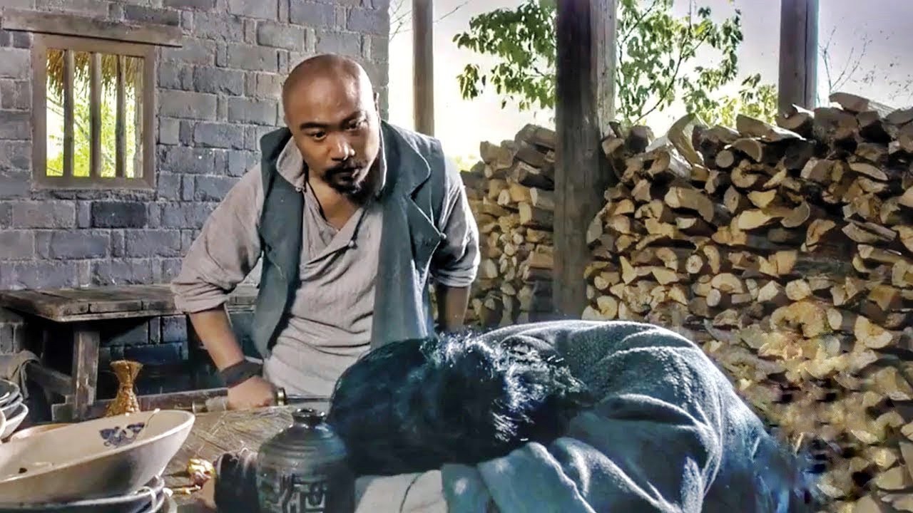 Hoțul nu știe că acest vagabond este de fapt cel mai temut maestru de kung fu.