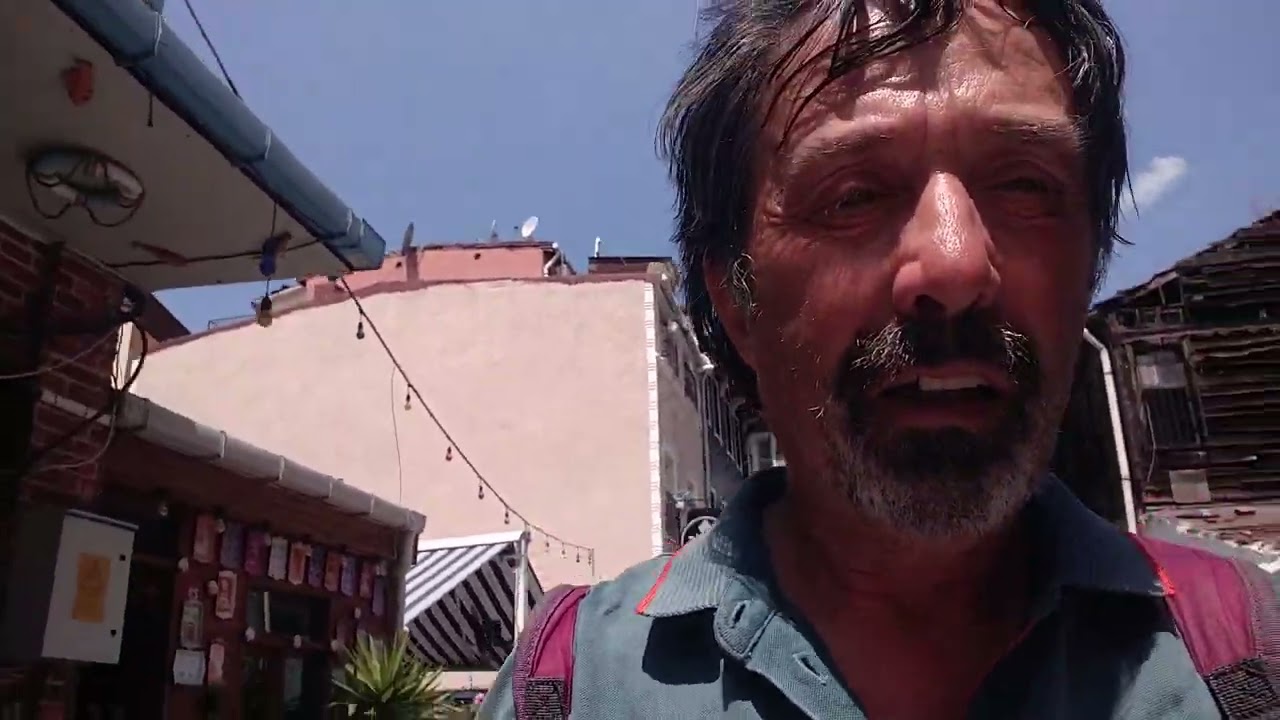 Ver elini kayınço .,aslan bacanak,sakar Şakir..film semti ..cankurtaran..