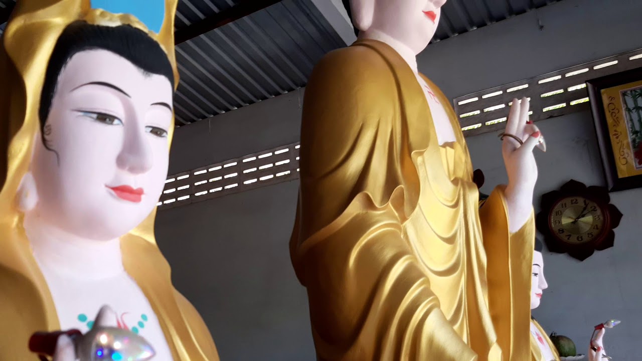 DIỆU GIÁC ĐƯA CÔ ÚT LÊN CHÁNH  ĐIỆN TRÌ CHÚ ĐẠI BI