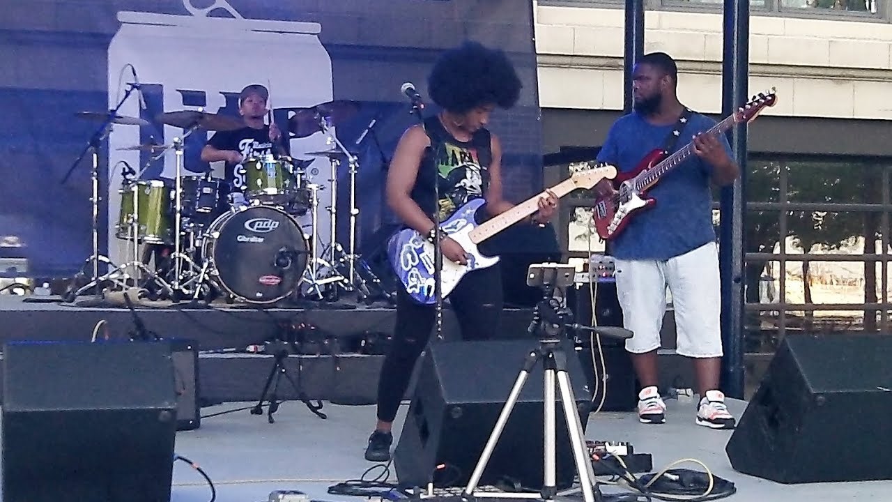 Melody Angel Live at #NavyPier in #downtown #Chicago (June 9, 2017)