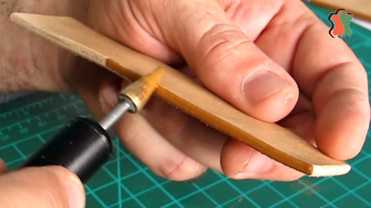 Cómo trabajar los cantos del cuero. Lujar y aplicar tinta a los cantos del cuero.