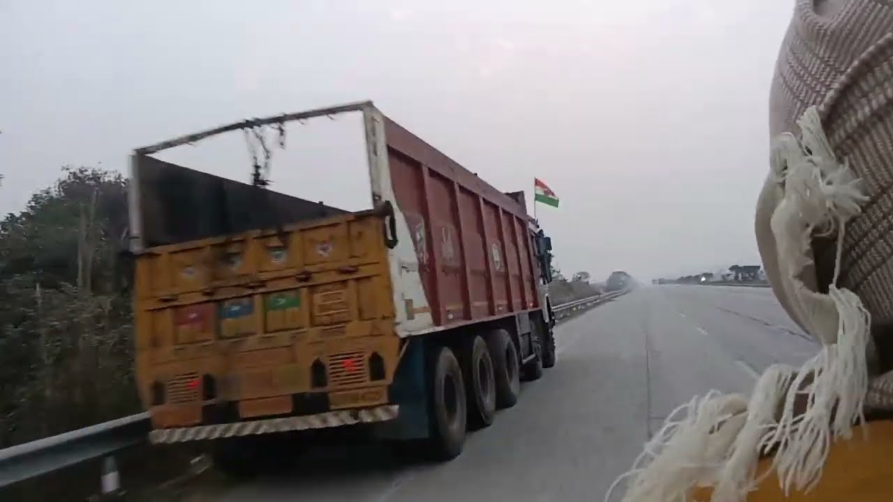 काम पर जा रहे हैं एक घंटे में पहुंच जाते हैं 