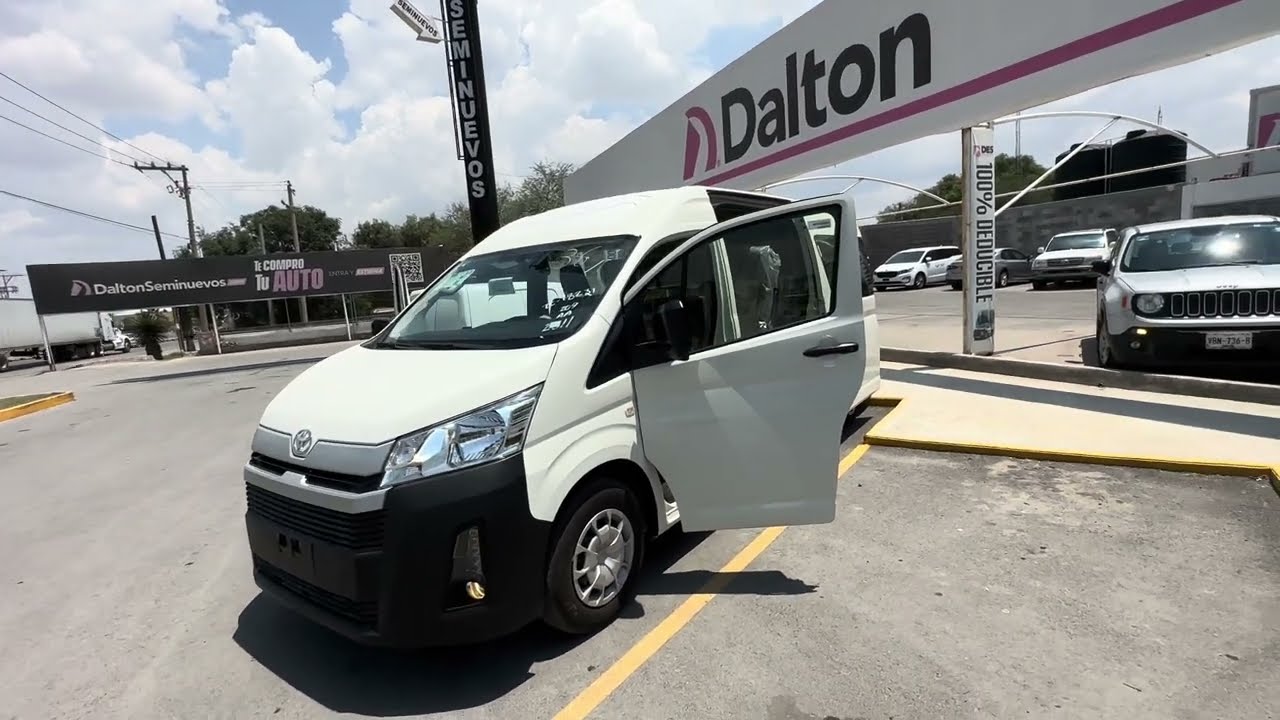 Conversión a pasajeros Toyota Hiace 2023 DIESEL