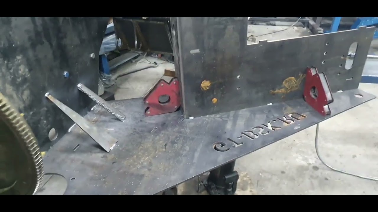Сборка металла КИТ-комплекта мини-погрузчика Maker Р400, Р350