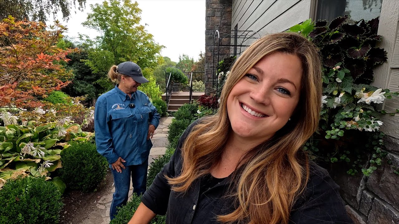 How to Plant Cottage Style Flower Beds! 🌺🌿 // Garden Answer