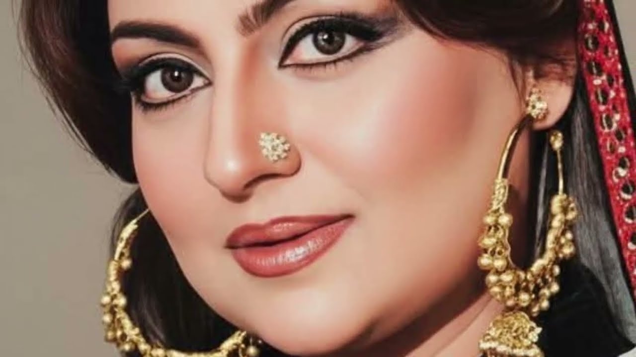 Anjuman Apna Jism Dikhane Par Kyun Majboor Ho Gayi? | Pakistani Film Industry Ka Sab Se Bara Raaz