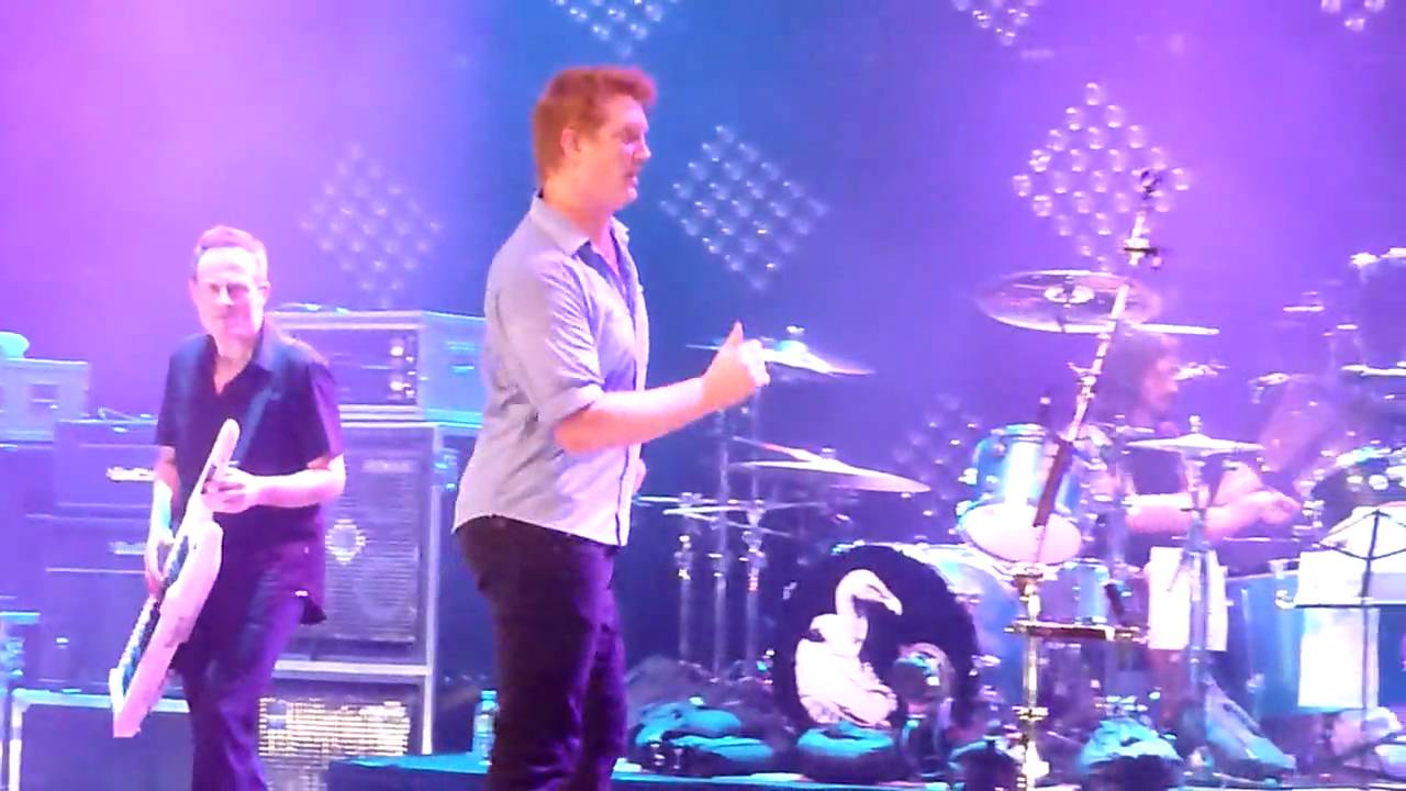 Them Crooked Vultures - Interlude with Ludes @ Royal Albert Hall, London - 22nd March 2010