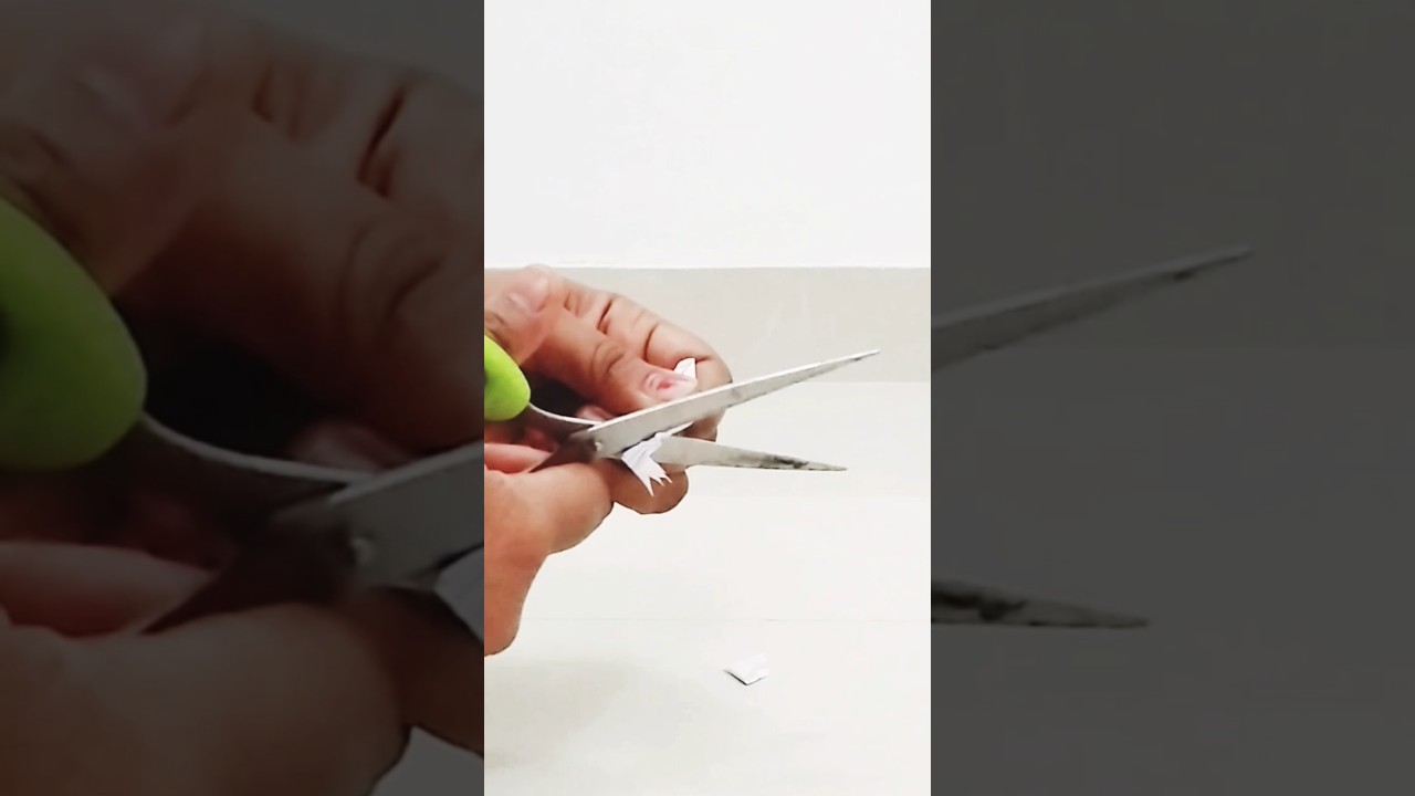 Easy paper flower cutting. 💐