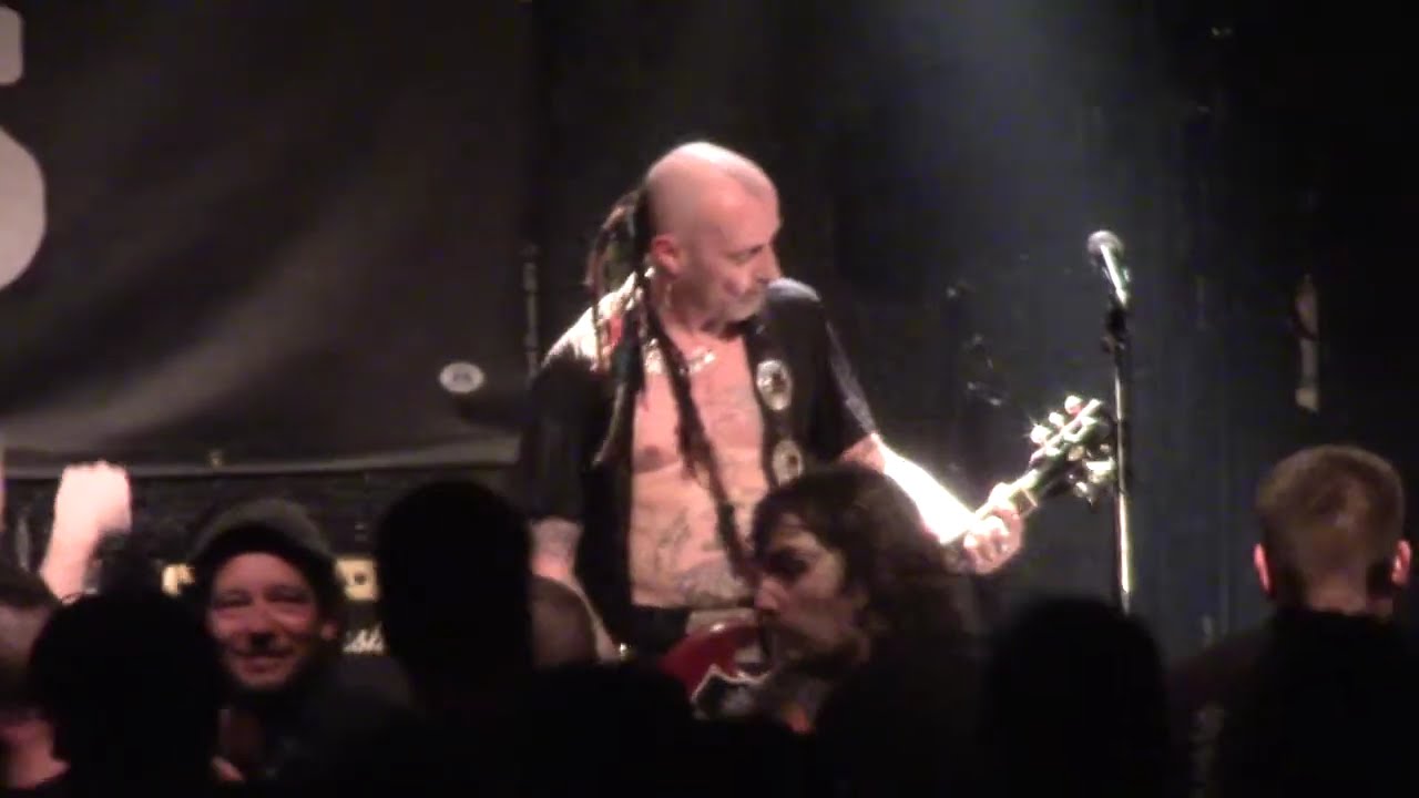 Les Ramoneurs de Menhirs - Porcherie/ La jeunesse emmerde le FN (29.03.2019 Montbéliard) [HD]