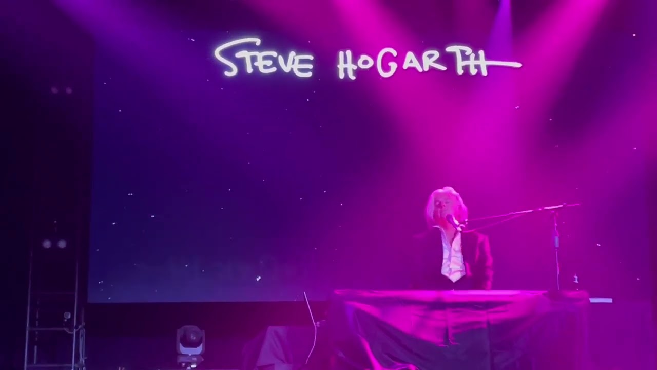 Steve Hogarth - House