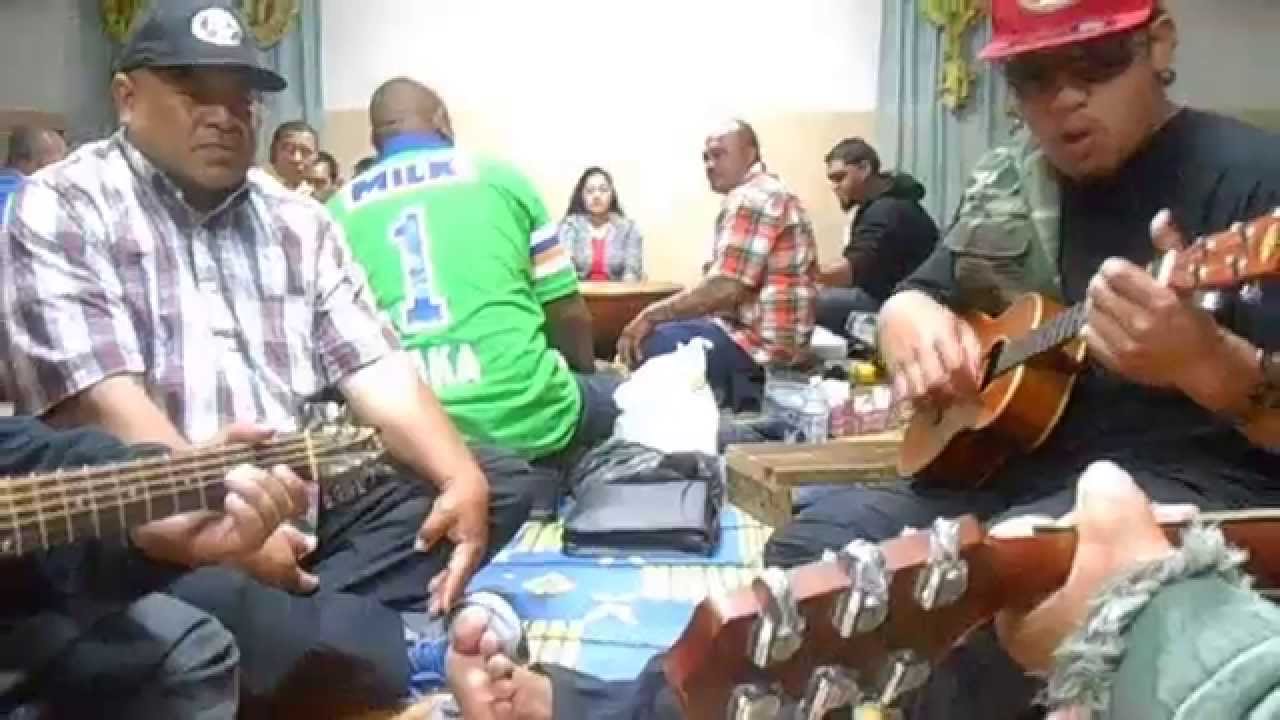 04...Si'oto tu'a 'ofa he Fisi 'o e Leilani...(Solo).