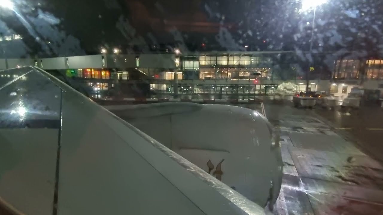 EMIRATES BOEING 777-300ER - pushback & engine start | Dublin Airport 🇮🇪✈️