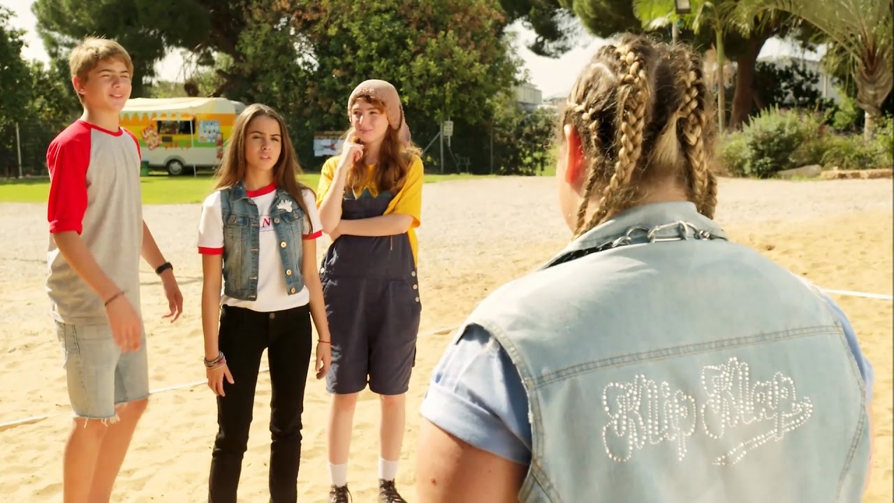 בית הכלבים: מנסים להתקבל לקבוצה של קורל 7 - ניקלודיאון