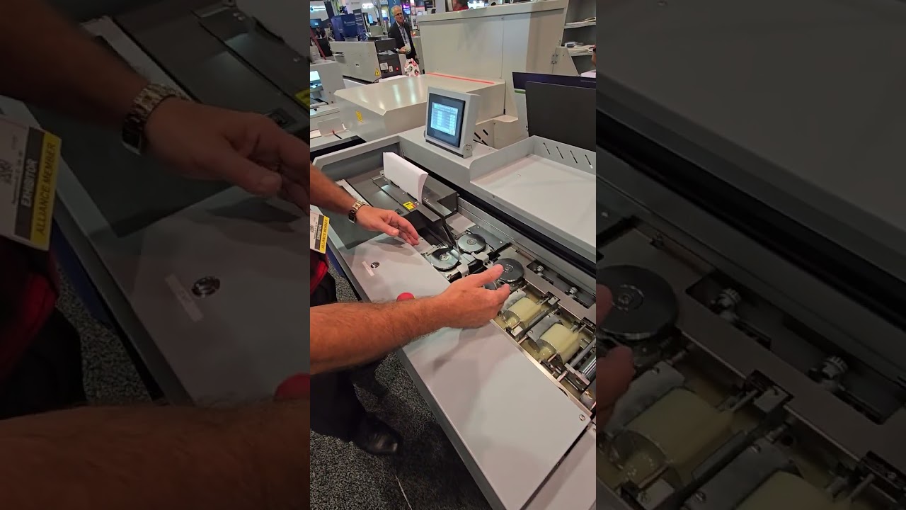 Graphic Whizard's new PB 425CF production perfect binder launched at Printing United 2024.