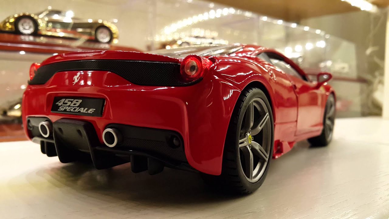 FERRARI 458 SPECIALE 1:18 BBURAGO 4K