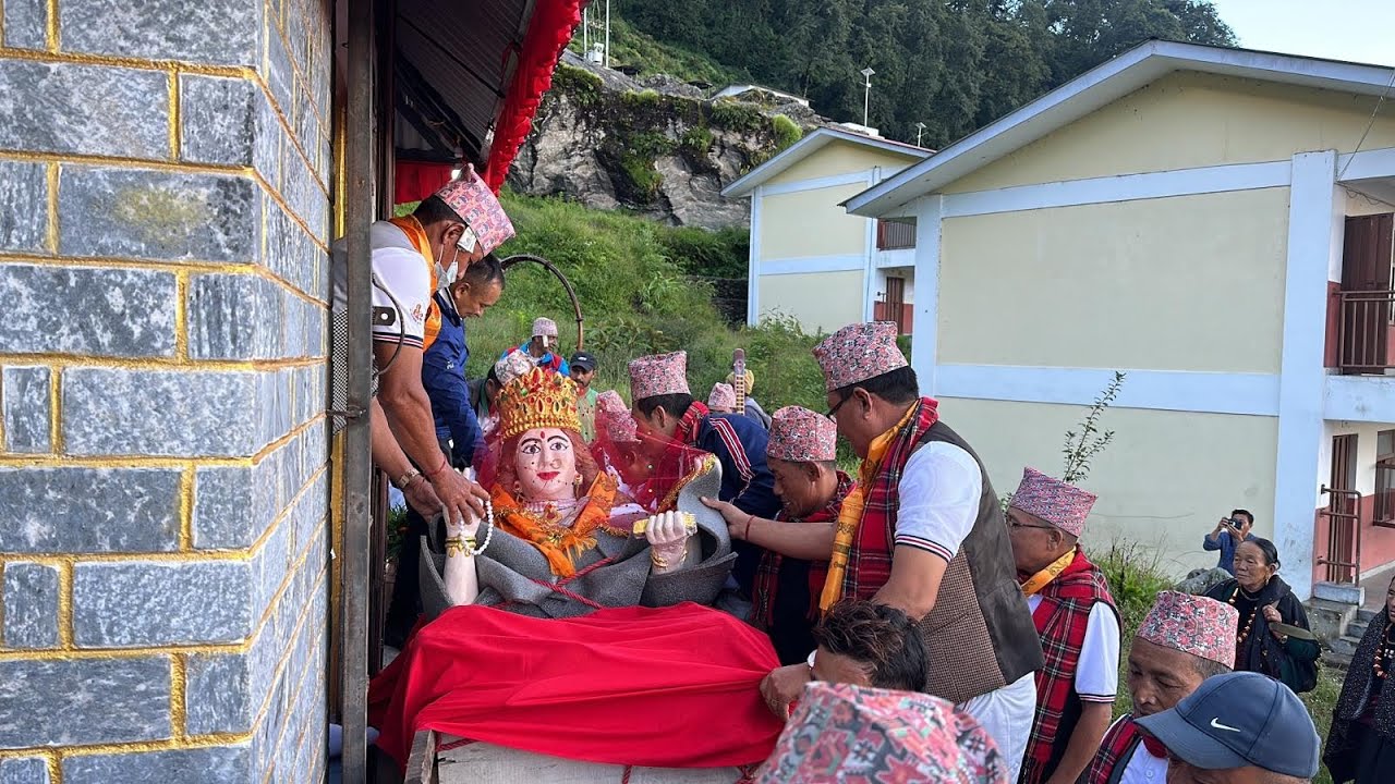 Barpaki maruni group / Saraswati mata mandir vitraune din