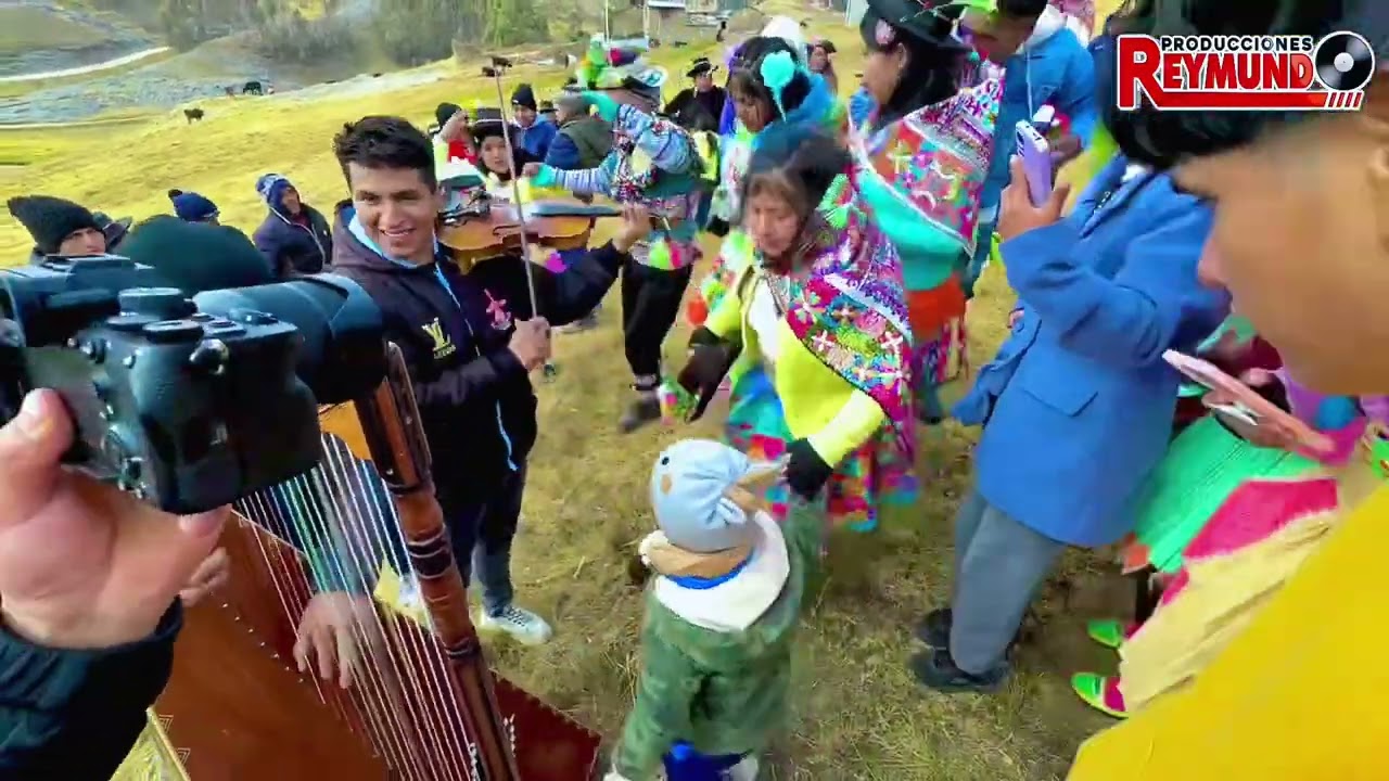 Dinastía Taipe // Dame la mano cholita