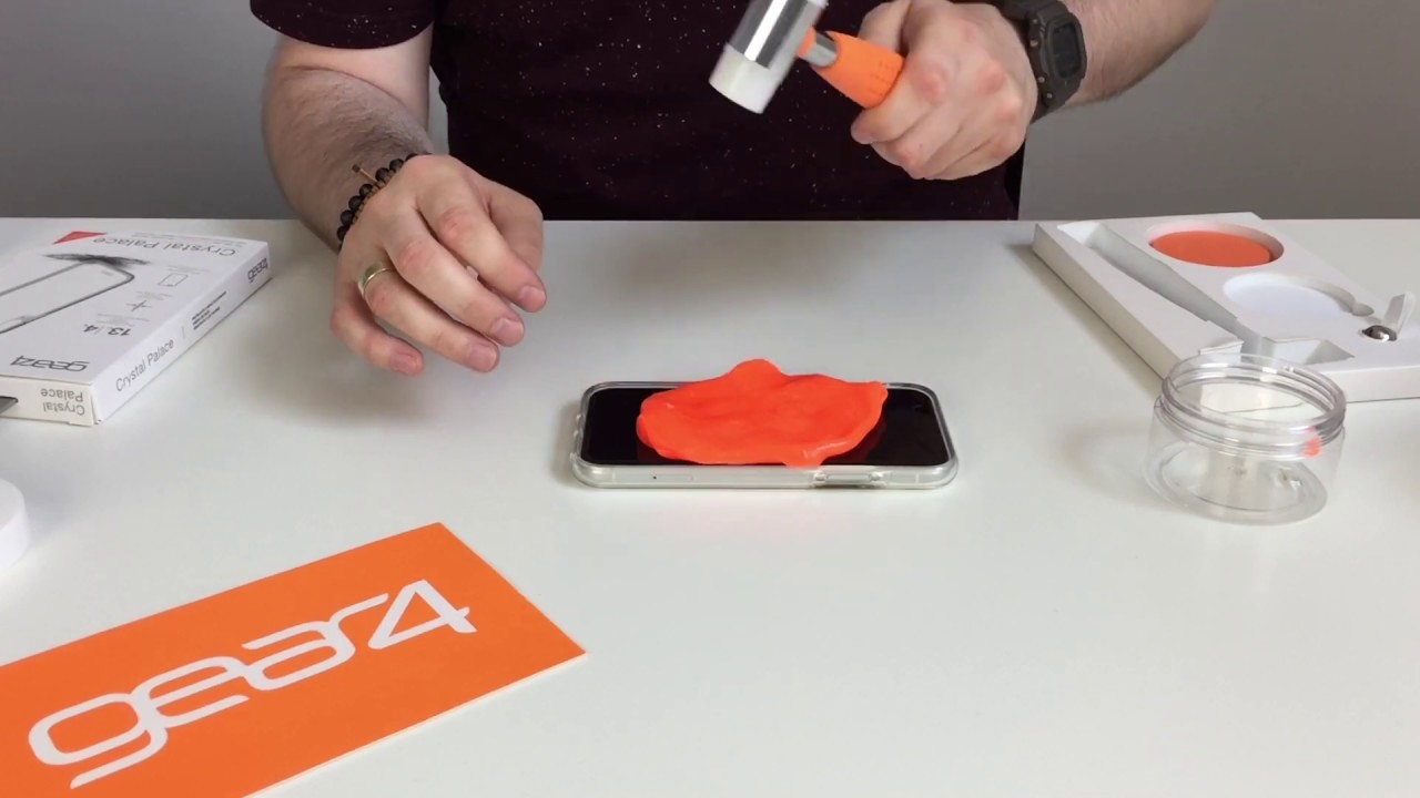 Etui Gear4 D3O Crystal Palace i Piccadilly do iPhone i Samsung – zobacz test młotka 😊