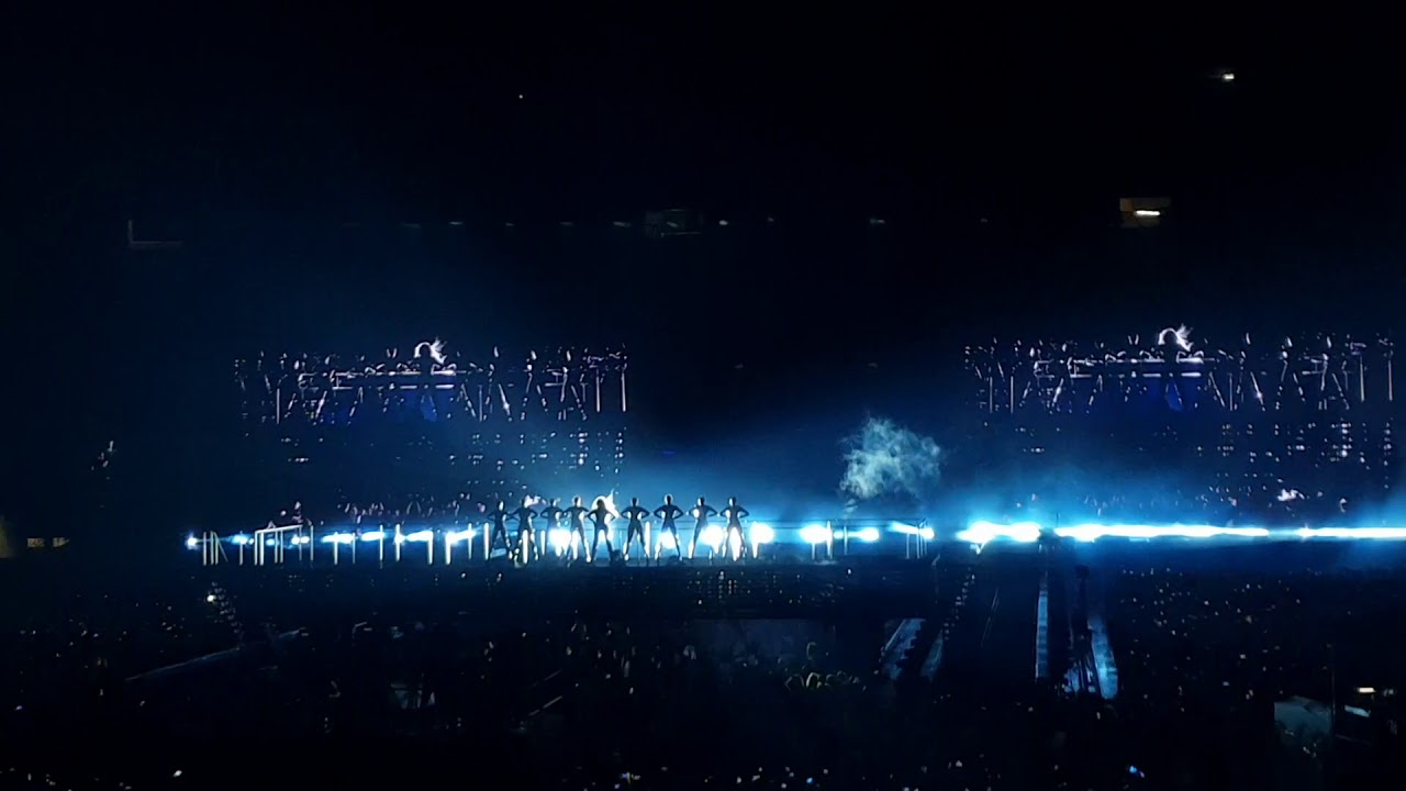 Beyoncé & Jay-Z - OTR II Milan - Formation/Run the world
