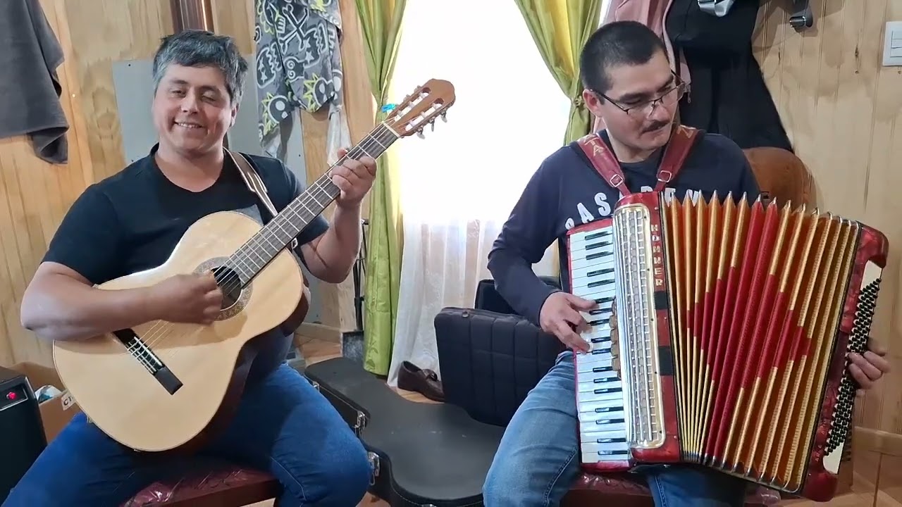 LA VENGANZA DE MARÍA CON ACORDEON Y GUITARRA