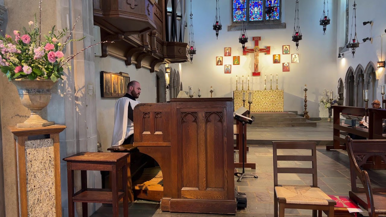 Sunday Morning Holy Eucharist