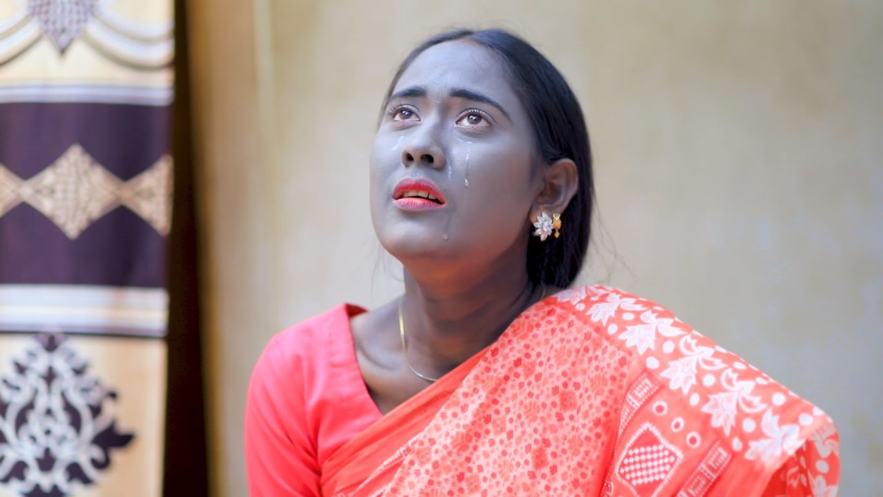 কালো বলে মে য়েটিকে অ ব হে লা করে শ্বশুর বাড়ীর সবাই, যেভাবে কঠিন উদাহরণ দিয়ে সব কিছু বুঝিয়ে দিলেন মা