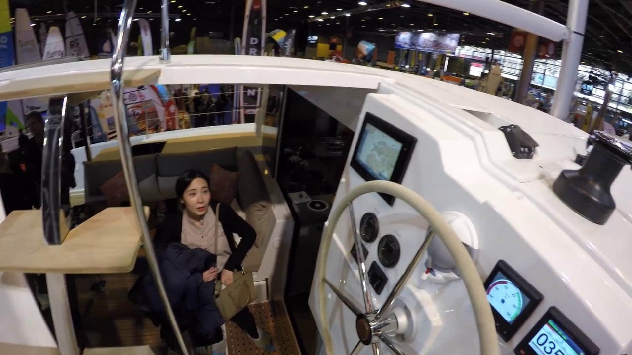 Salon Nautique Paris 2016: Fountaine Pajot Catamaran Lucia 40