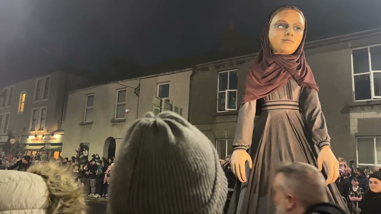 🎃 Macnas Parade 2025 | Halloween in Galway City 🇮🇪
