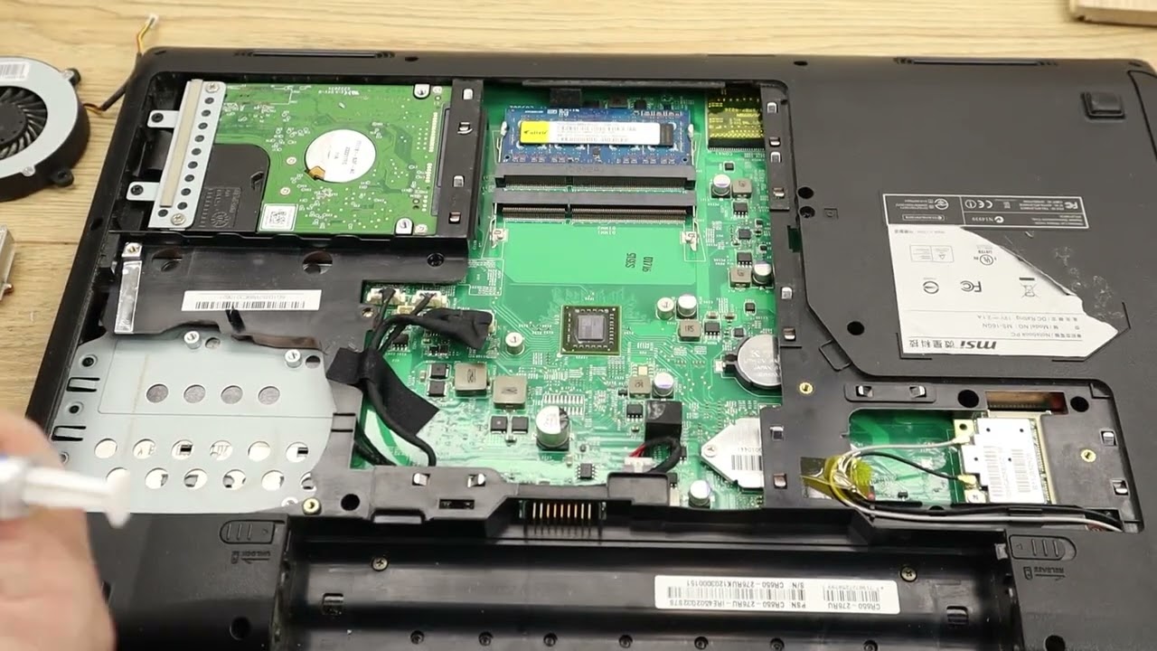 Разборка и чистка MSI CR650MS 16GN/ Disassembling and cleaning a laptop MSI CR650MS 16GN