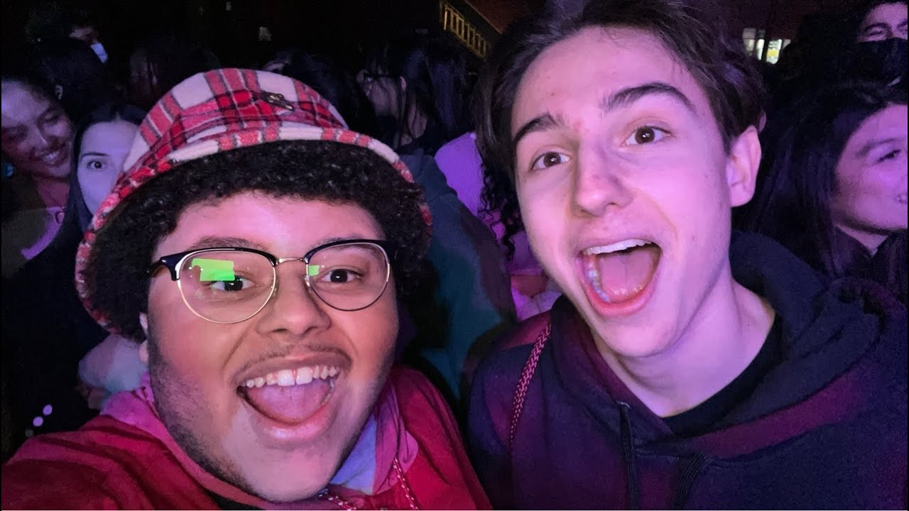 WE ARE AT PARTY 101 WITH MATT BENNETT!!! (LIVE CONCERT)