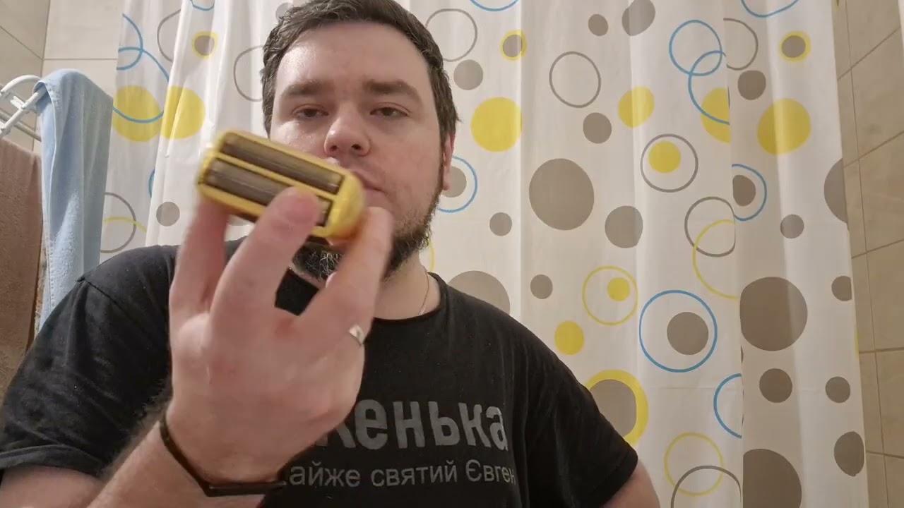 Коли потрібно міняти сітку в шейвері та де їх брати ?