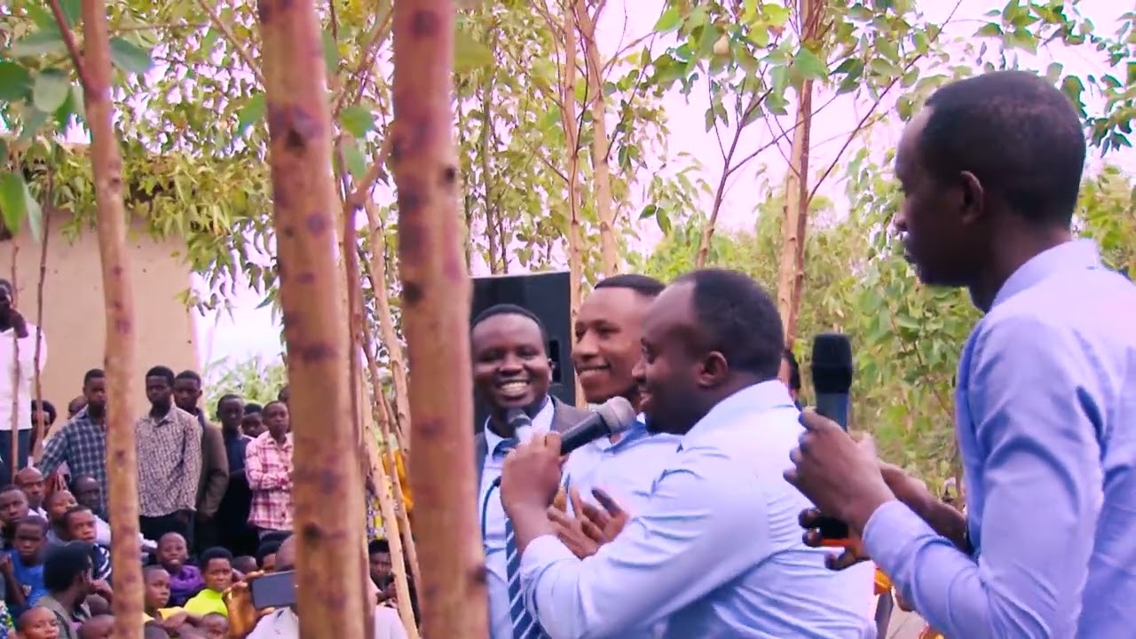 IGITARAMO Seeking the lost choir irarimbye abakirito ntibifuza ko basoza. #seekingthelost