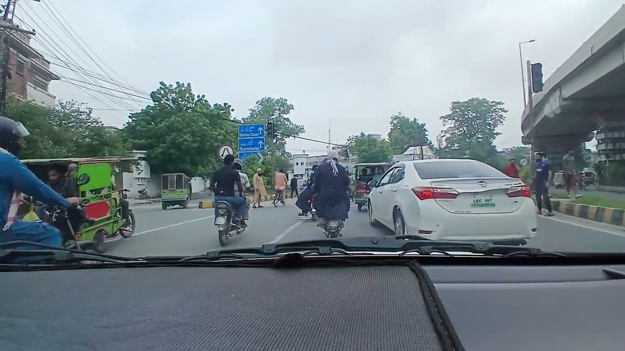 Driving in Lahore Kalma chowk to Kot Abdul Malik through saggian