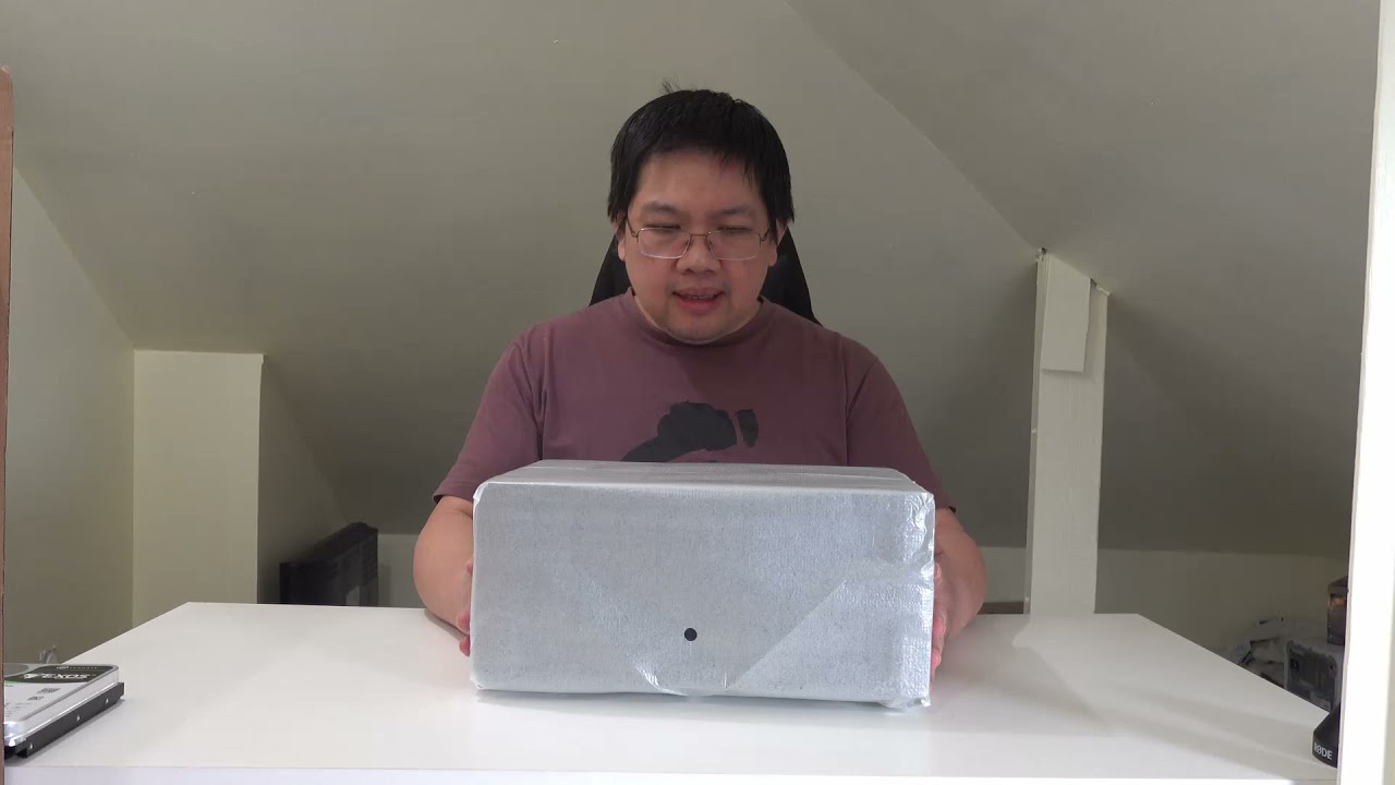 Unboxing / Déballage du Synology DS1821+ (et démontage du capot)