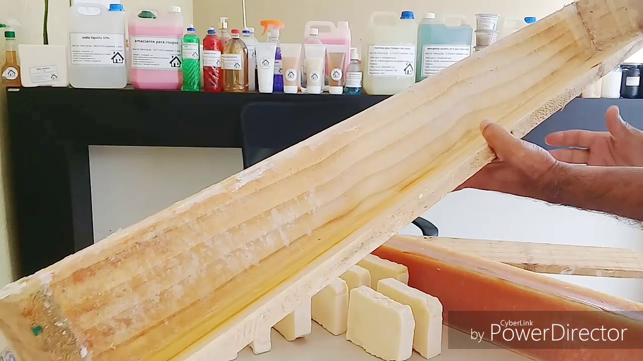 Forma de madeira para sabão em barra