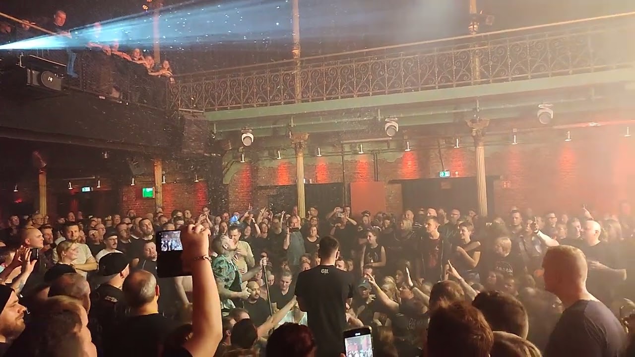 Engst Live Konzert im Gruenspan 2023 - Ist mir egal