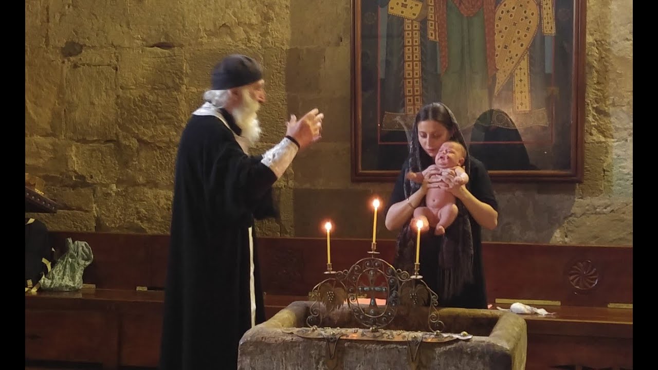 Svetitshoveli Katedrali'nde Vaftiz - Gürcistan