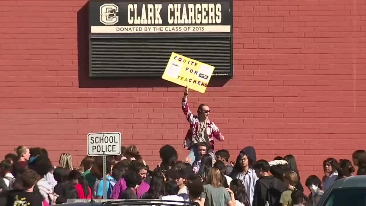 Hundreds of students rally in support of teachers amid contract battle with CCSD