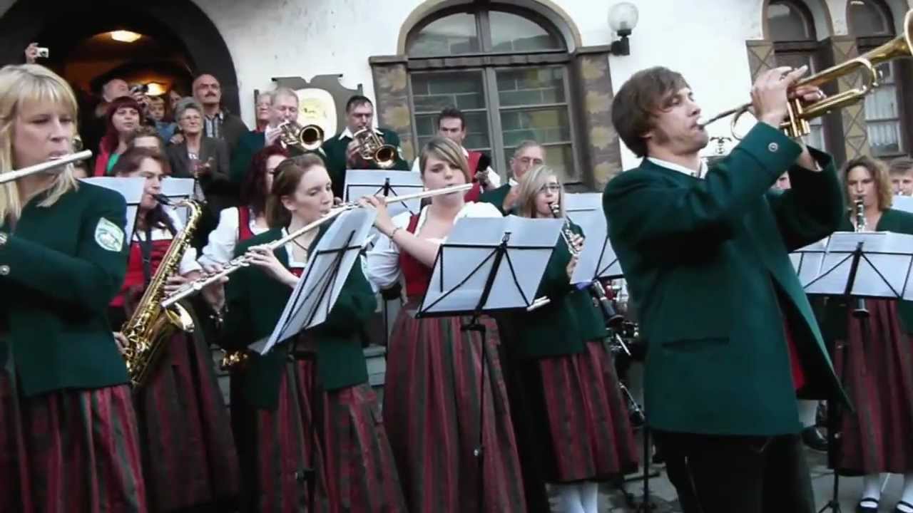 Matthias Schriefl & Maria Rainer Musik, Welturaufführung 