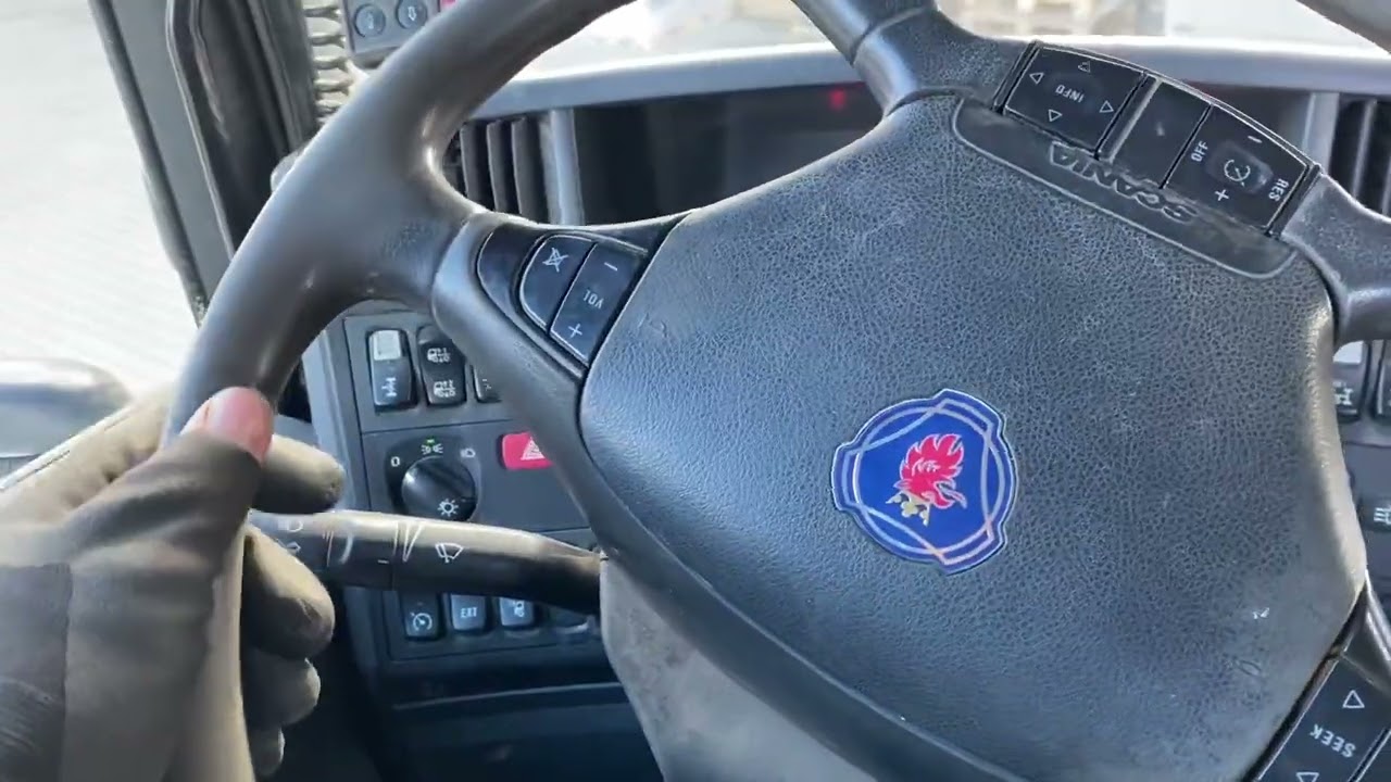 Køb 3 akslet Scania V8 Wirehejsebil på Klaravik.dk