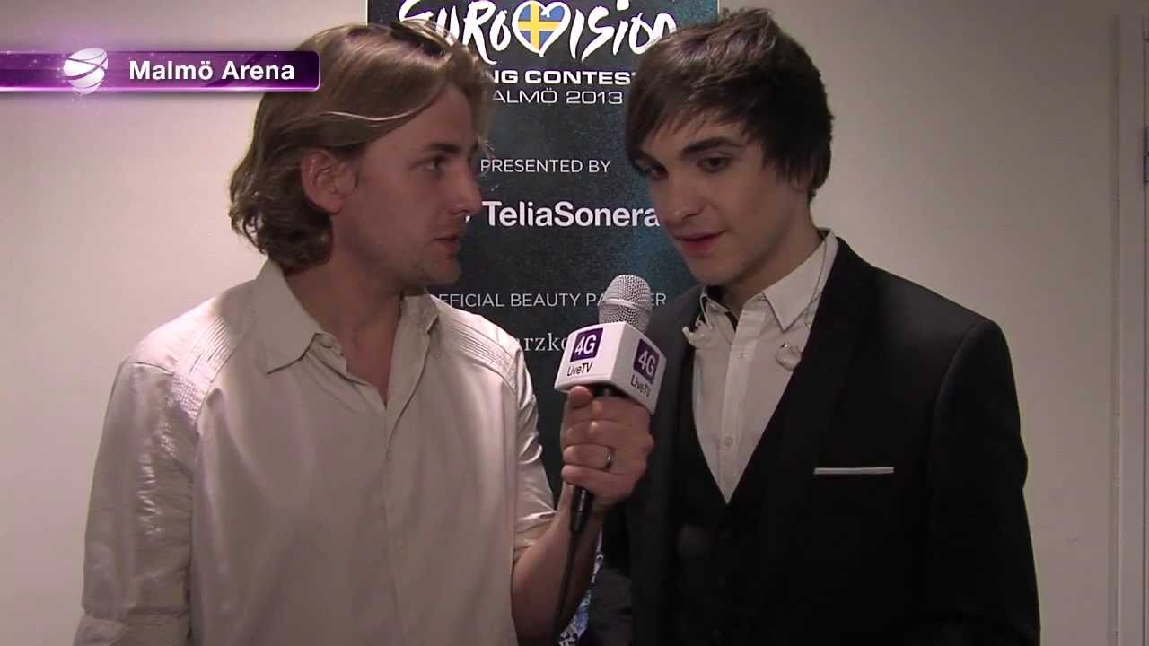 Roberto Bellarosa getting interviewed by Martin Rolinski