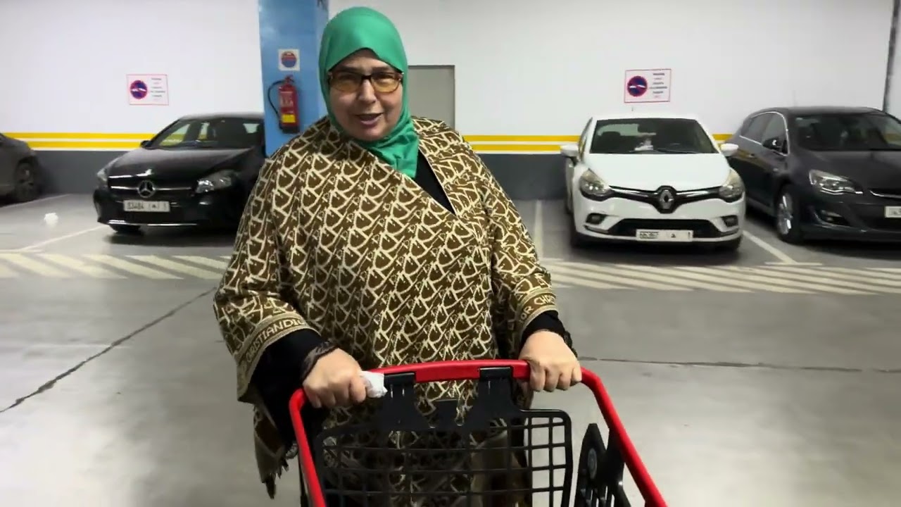 مفجأة كبيرة من عند ابي فاتي يونس امي تتغوت 😭ناضت روينة فزنقة ابي وامي😡