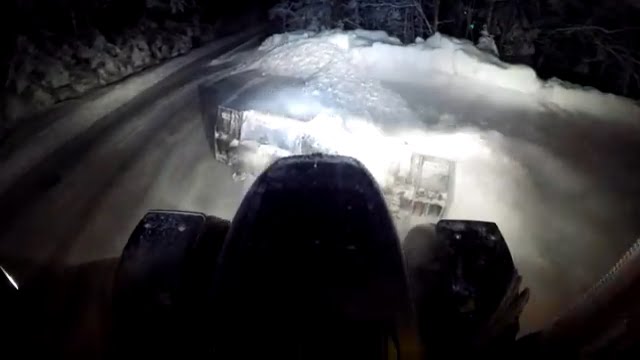 New Holland and Pome | Moving snow at Night time