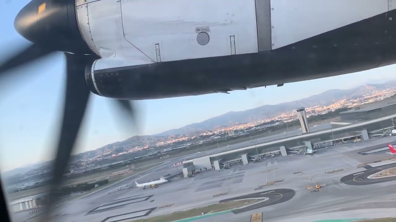 Air Europa ATR72 takeoff from Málaga