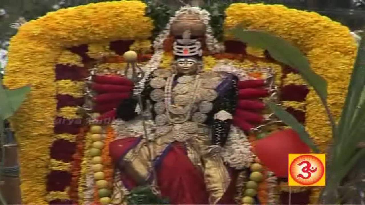 Aayiram Kanudayavaley
